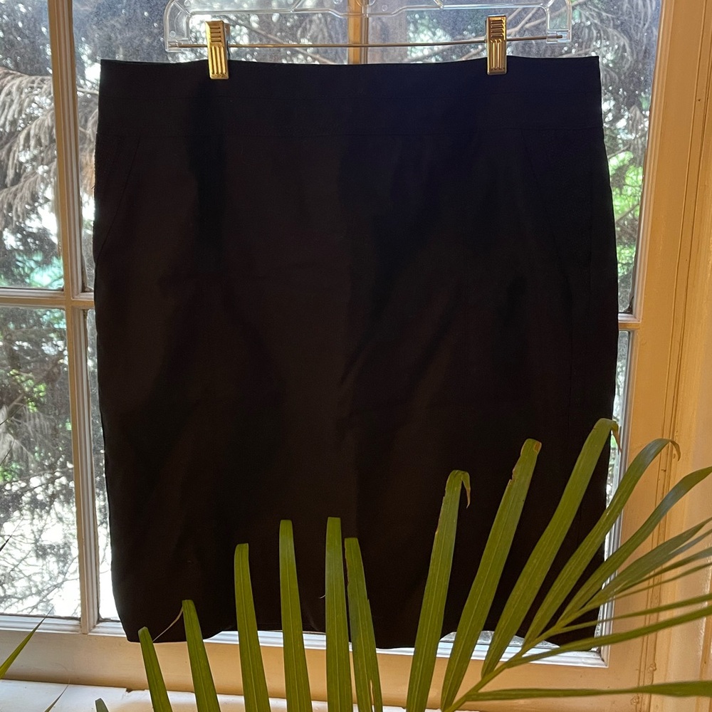 Business Casual Pencil Skirt